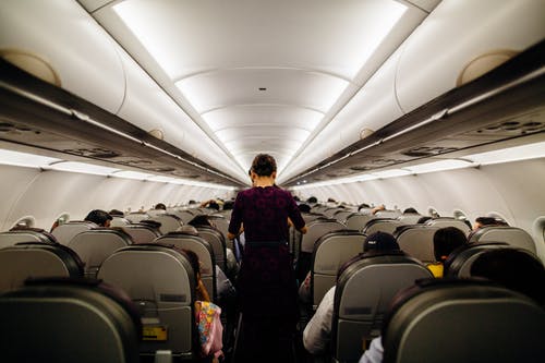 Ile zarabia stewardessa? – kolejne istotne wzmianki