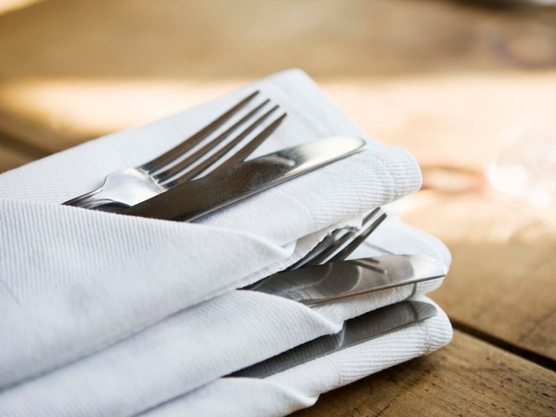 Dekoracja stołu – jakie serwetki najlepiej wybrać?