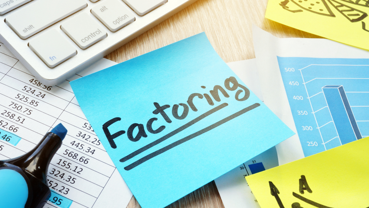 Właściwa firma faktoringowa – jak ją wybrać? 